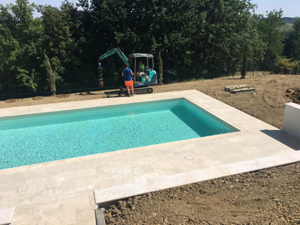 costruzione piscina